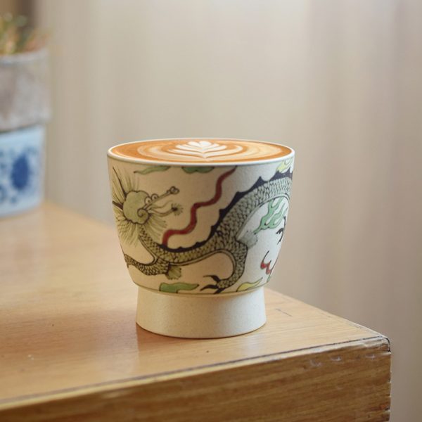 Hand-painted dragon pattern ceramic coffee cup, dragon as a Chinese symbol of good fortune and power, exquisite design