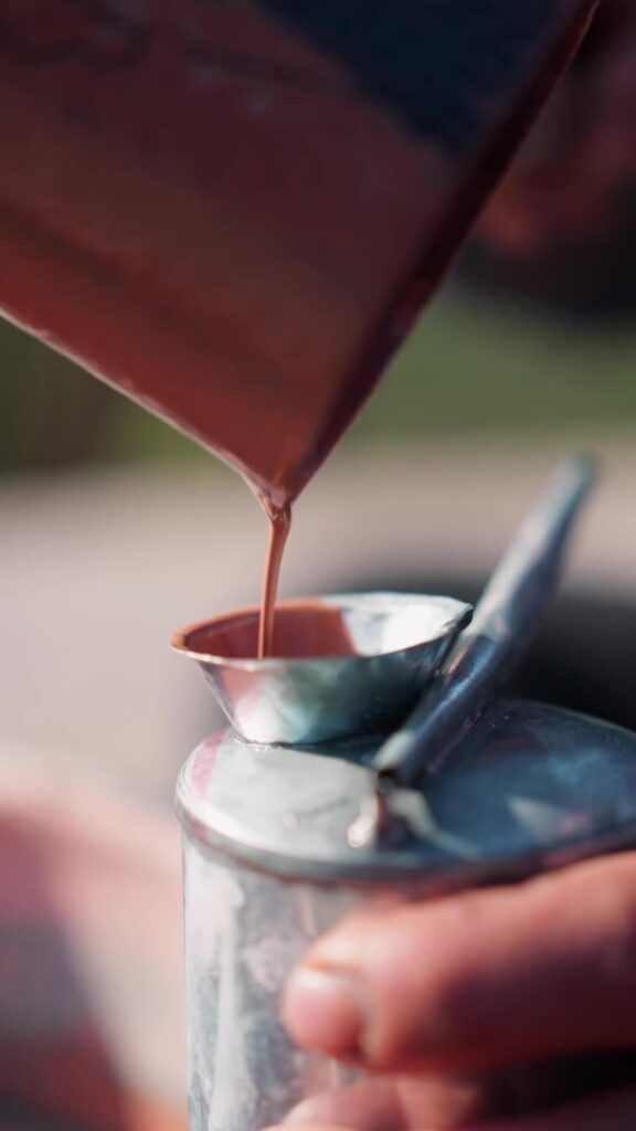 Handmade porcelain process — Glazing Process