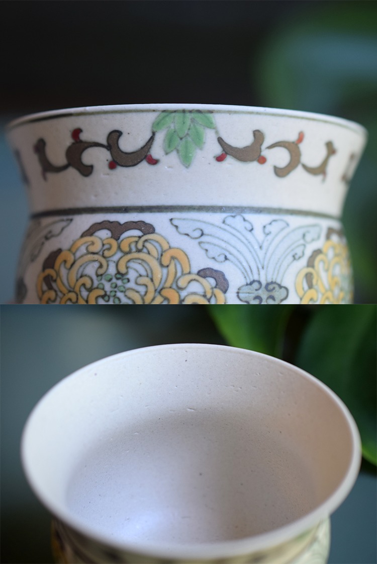 Hand-painted polychrome chrysanthemum ceramic coffee cup with smooth glaze inside and out, offering a gentle texture and refined elegance