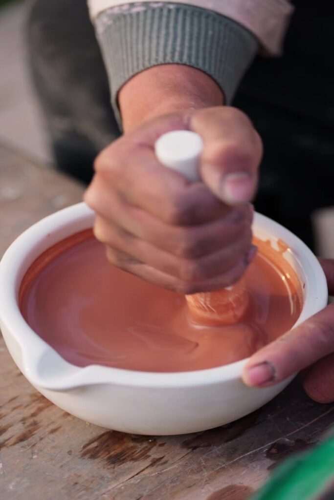 Handmade porcelain process — Glaze Preparation