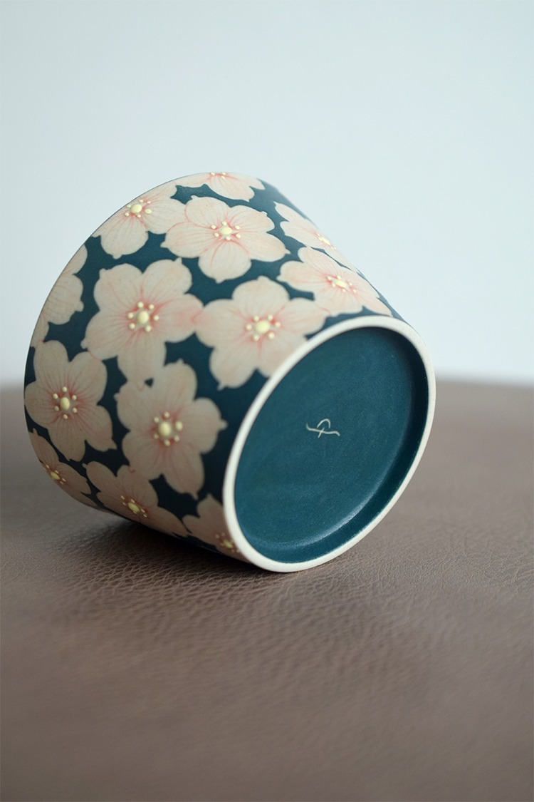 QIUYE series handmade cherry blossom ceramic couple cups with smooth glazed stamped bottom.