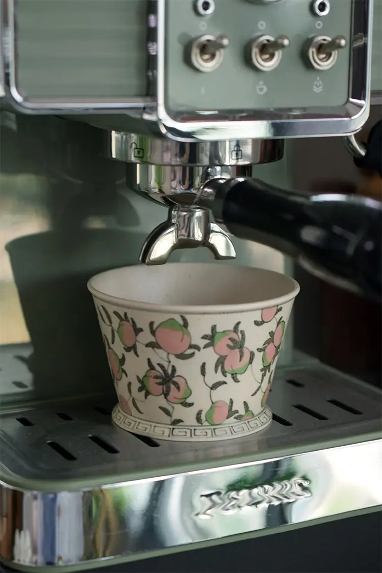 Custom Ceramic Cup, ideal for upscale coffee shops, elevating your coffee experience.