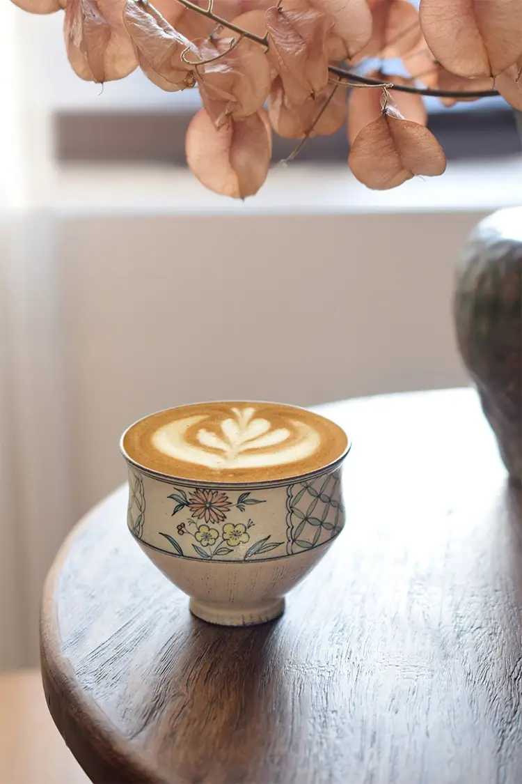 Hand-painted ceramic coffee cup, ideal for gifting elders with Japanese-style craftsmanship.