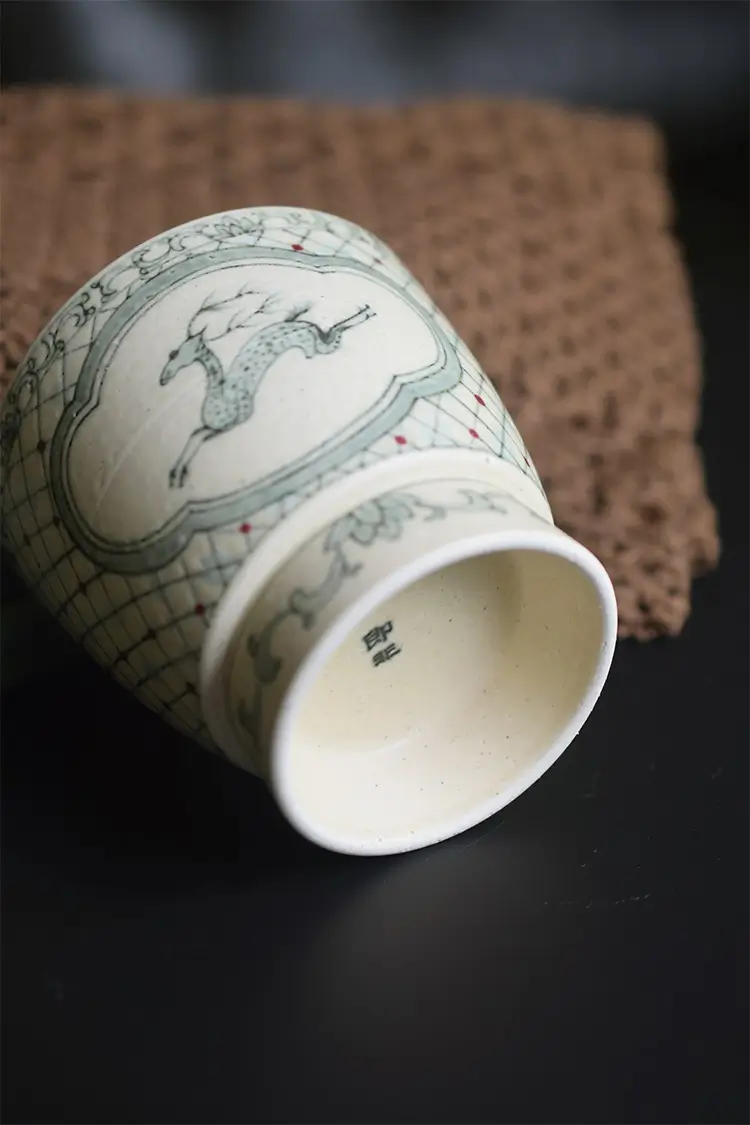 Handmade ceramic coffee mug from JIFEI series highlights artisanal quality and modern simplicity