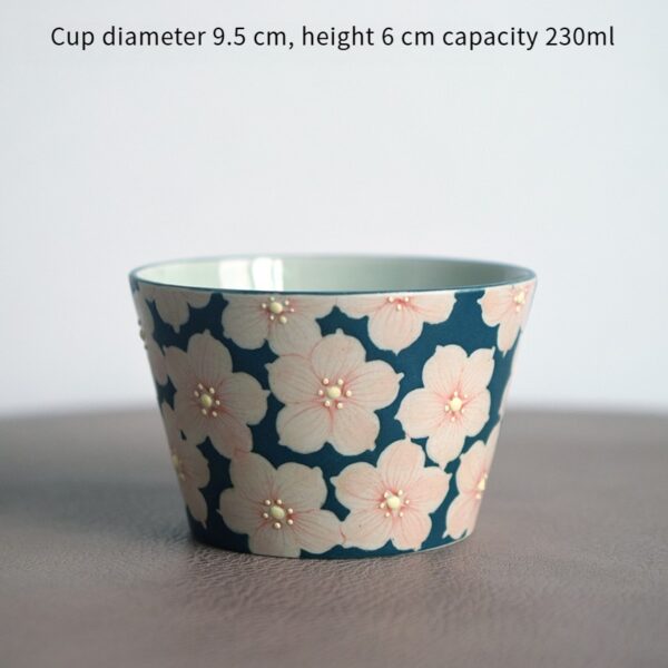 Handcrafted ceramic latte cup with 9.5cm diameter and 6cm height, 230ml capacity.