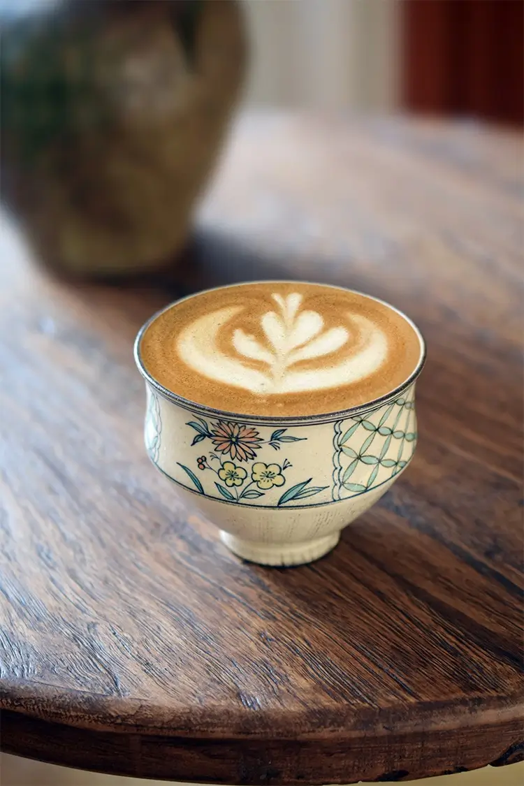 Handmade ceramic cup designed for teachers, offering a refined and practical addition to any office space. Ideal for daily use.